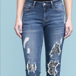 Judy blue snake skin patch jeans Size 11